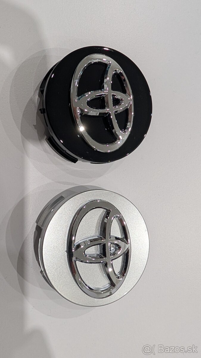 Stredové krytky TOYOTA 62mm - 2