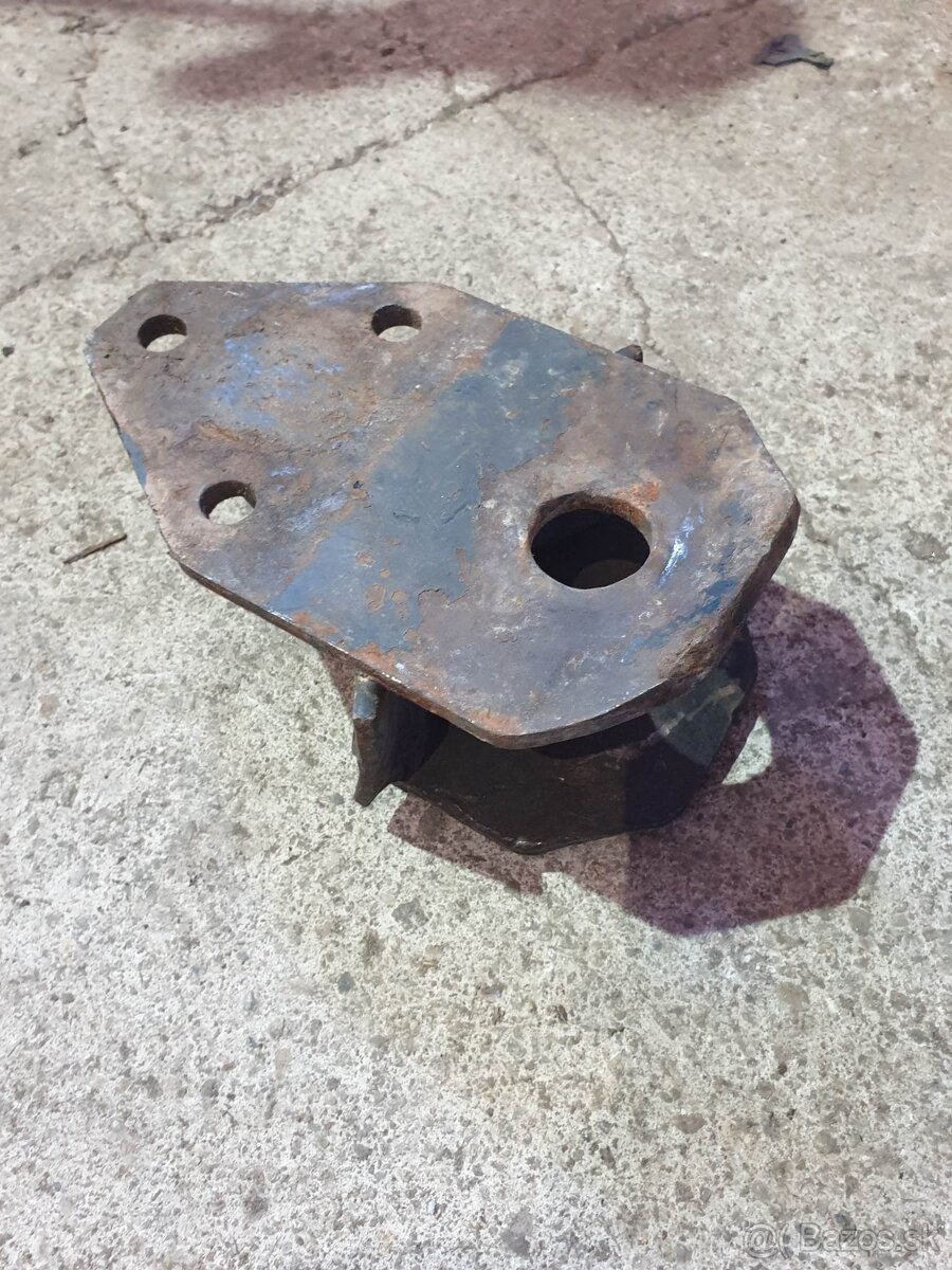 Predám predne tiahlo na traktor Zetor - 2