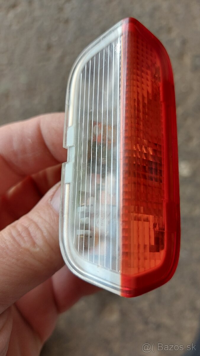 Lampicky dveri skoda superb 3 combi. - 2