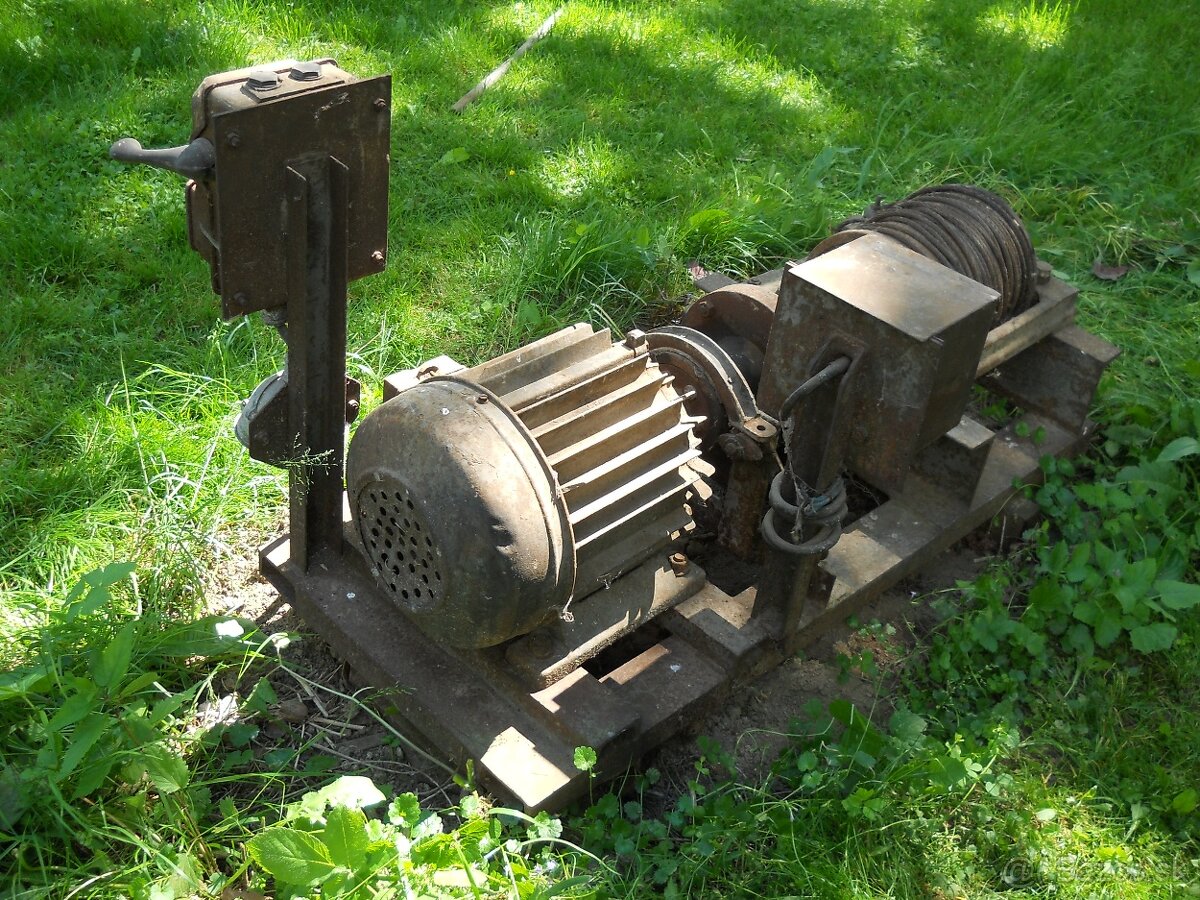 STAVEBNÝ VÝŤAH - 2