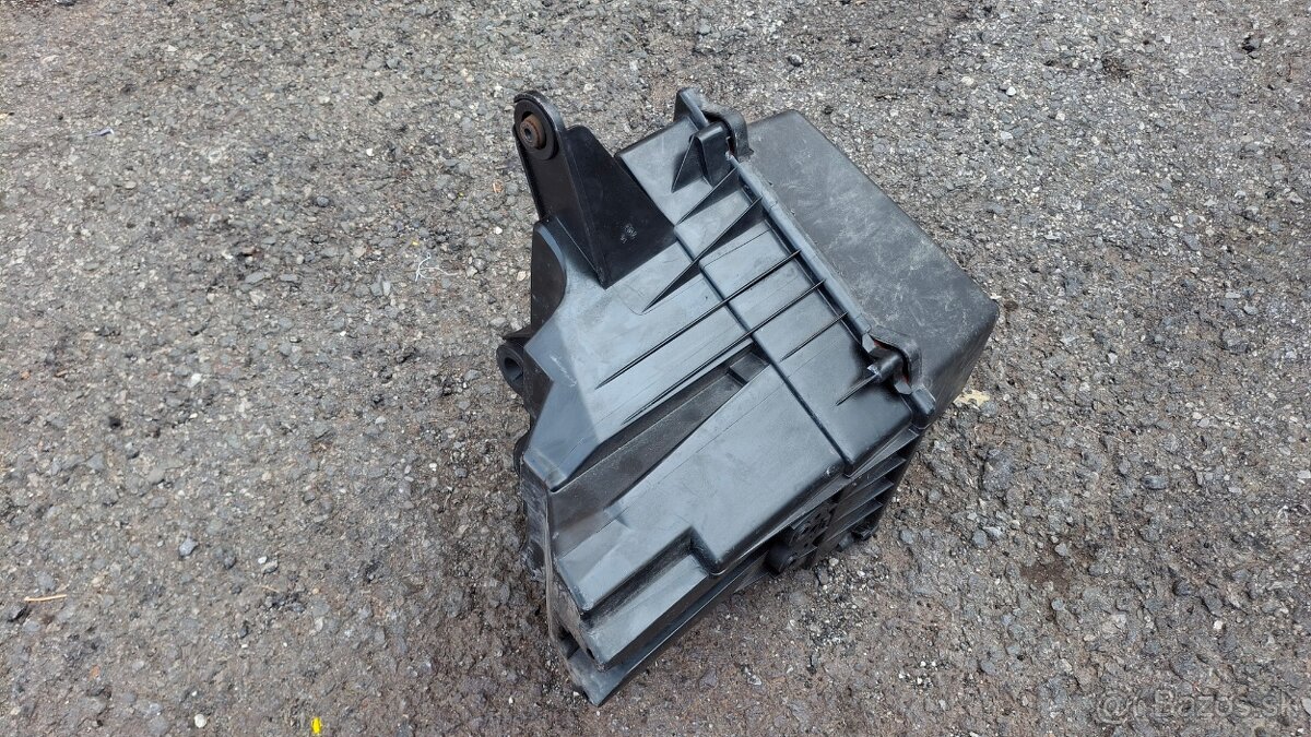 vzduchovy kryt Fabia II. - 2