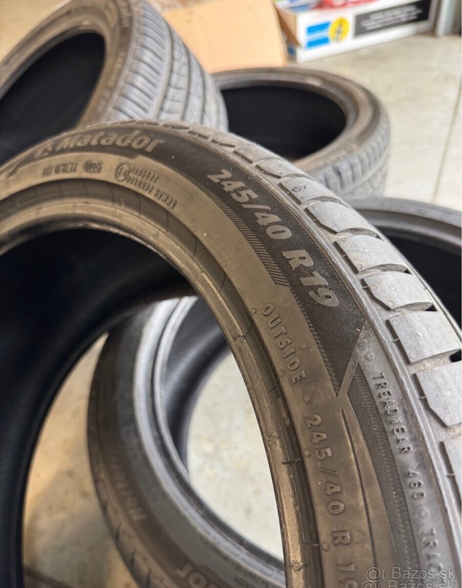 Letné pneu matador 245 40 r19 dot25 - 2