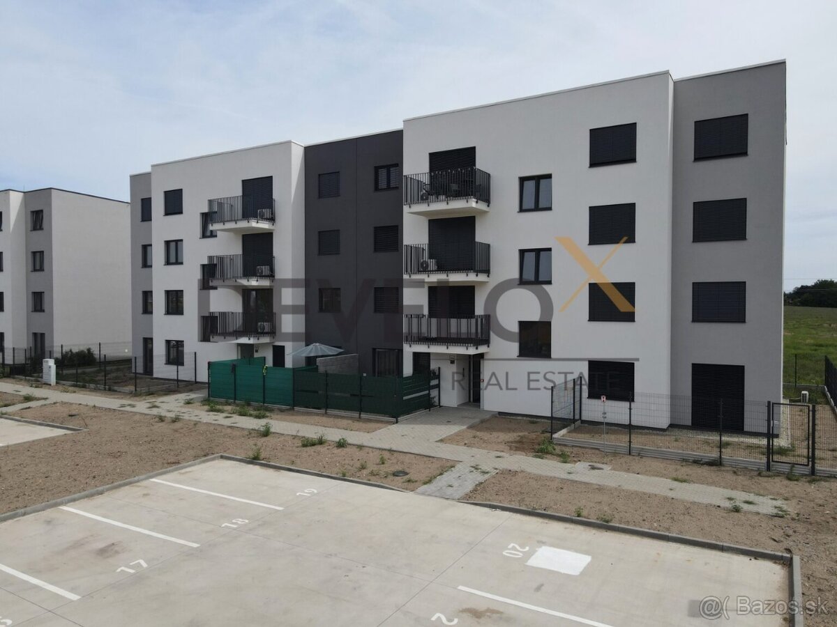 Kompletne zariadený 1 – izbový byt v obci Sekule - 2