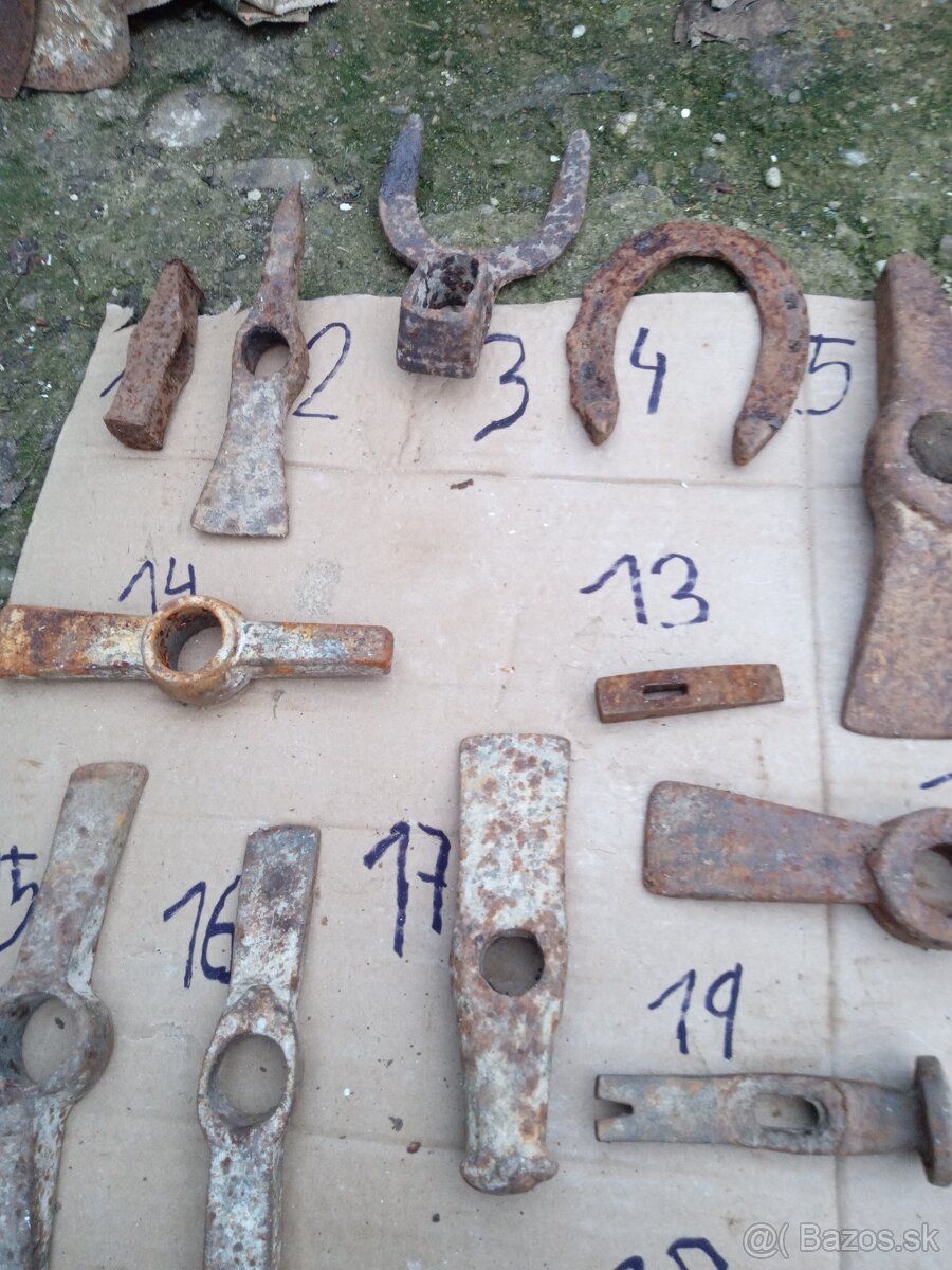 Staré náradie kladivá - 2