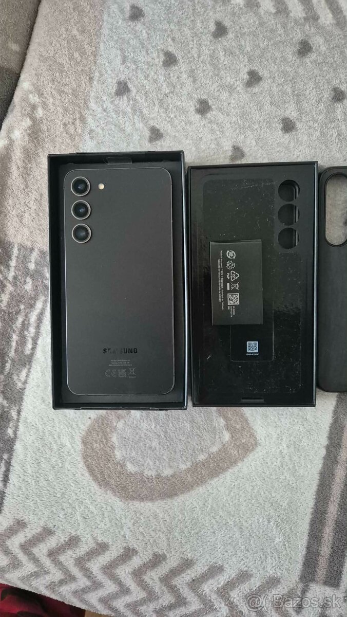 Samsung Galaxy S23 Plus 256GB Čierny - 2