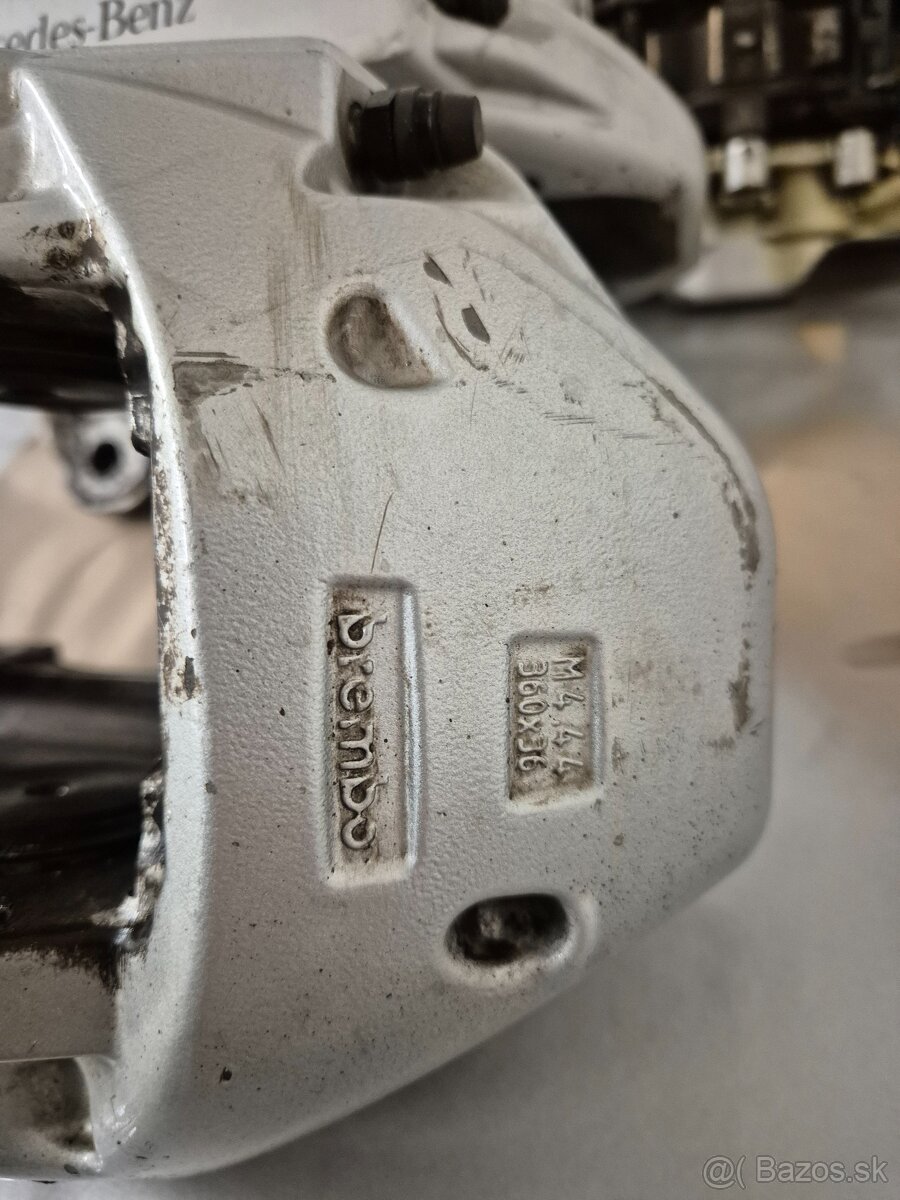 Brzdové strmene 4 piestikove BREMBO - 2
