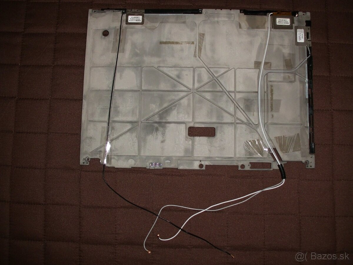 Predam kryt LCD notebooku Lenovo T400 s antenami - 2