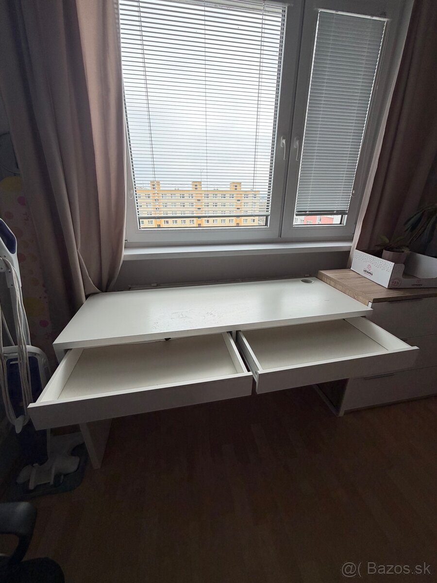 Písací stolík - 2