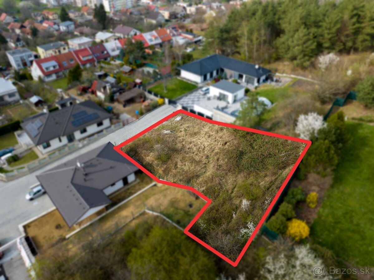 NA PREDAJ: POZEMOK NA VÝSTAVBU RODINNÉHO DOMU - 2