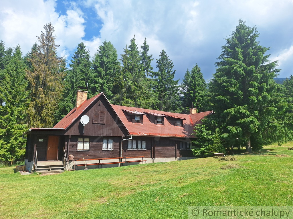 Veľká chata v Západných Tatrách nad Obcou Jakubovany - 2