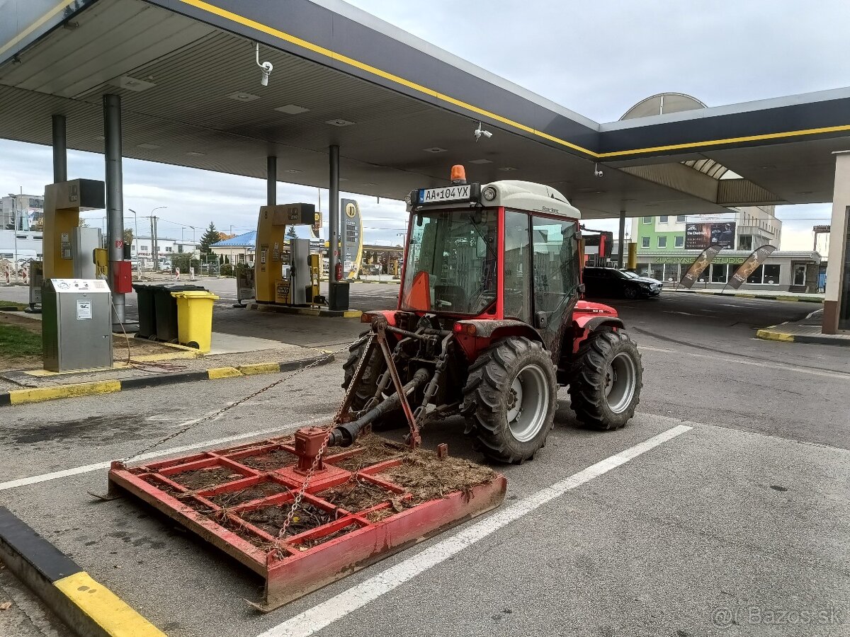 Antonio Carraro TRH 9400 Turbo 90 koní - 2