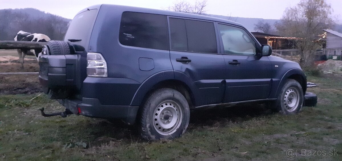 Rozpredam,predam mitsubishi pajero 4 - 2