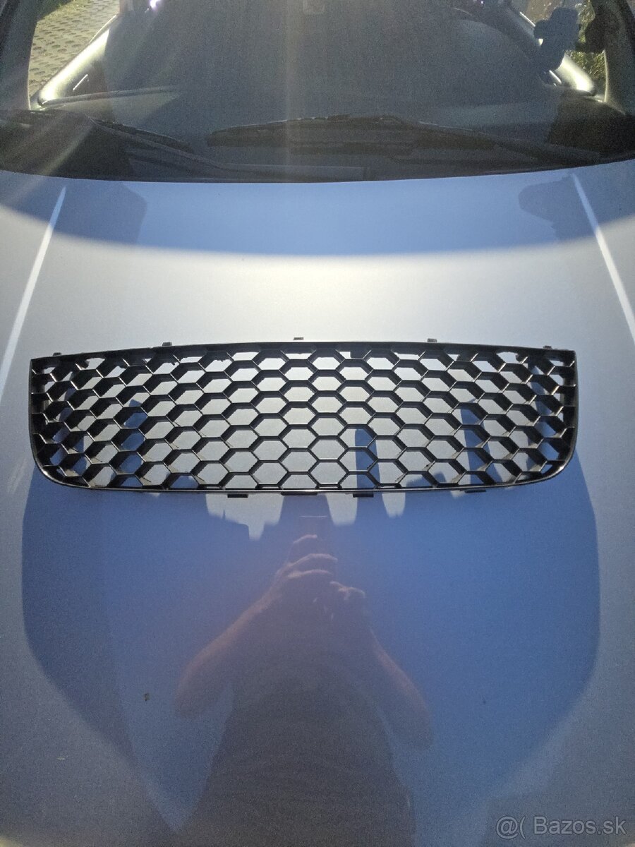 Predna maska VW Golf 5 - 2