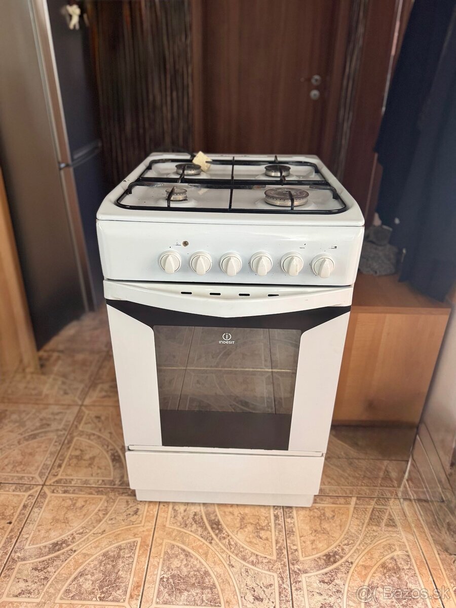 Kombinovaný sporák Indesit - 2