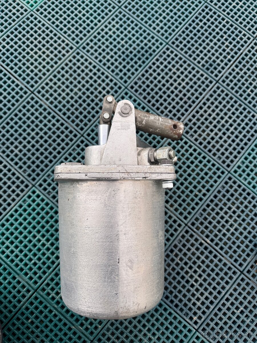 Ručná hydraulická pumpa vyklápacia vlečka - 2