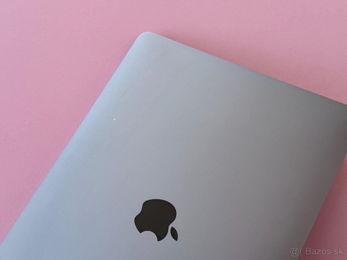 MacBook PRO 2019 13 8GB / 256GB Nová Baterka - 2