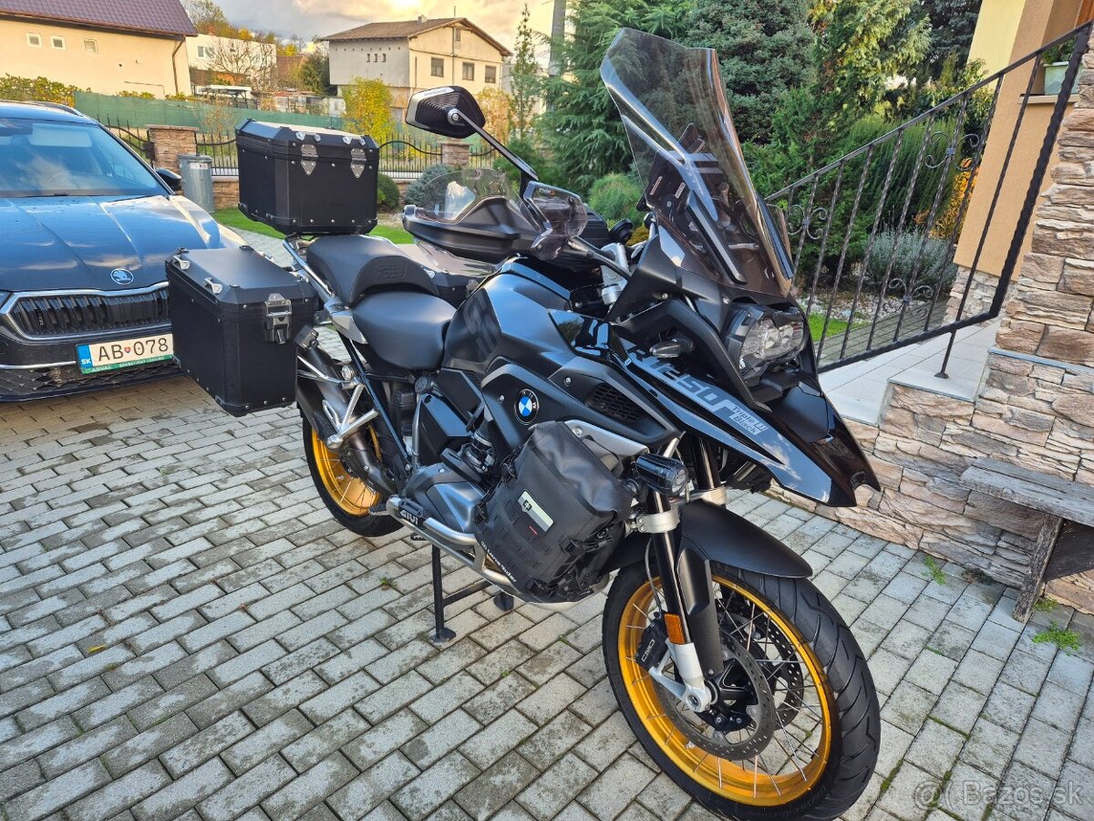 BMW R1250GS