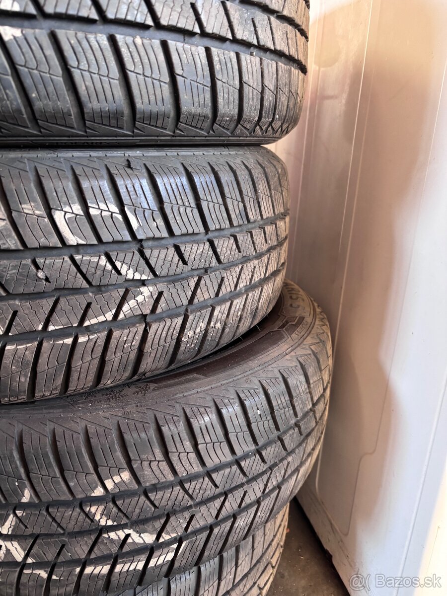 Zimné pneu 185/60r15 Barum - 2