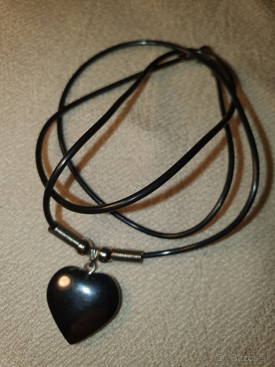 NÁHRDELNÍK - 2