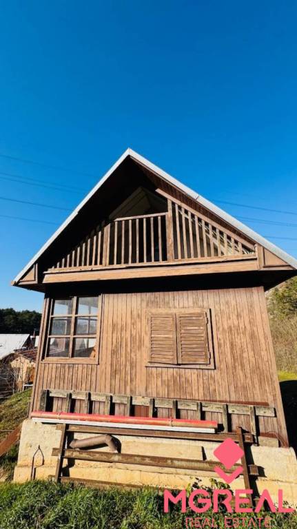 Na predaj záhradná chatka so záhradkou 244 m2 Malé Uherce - - 2