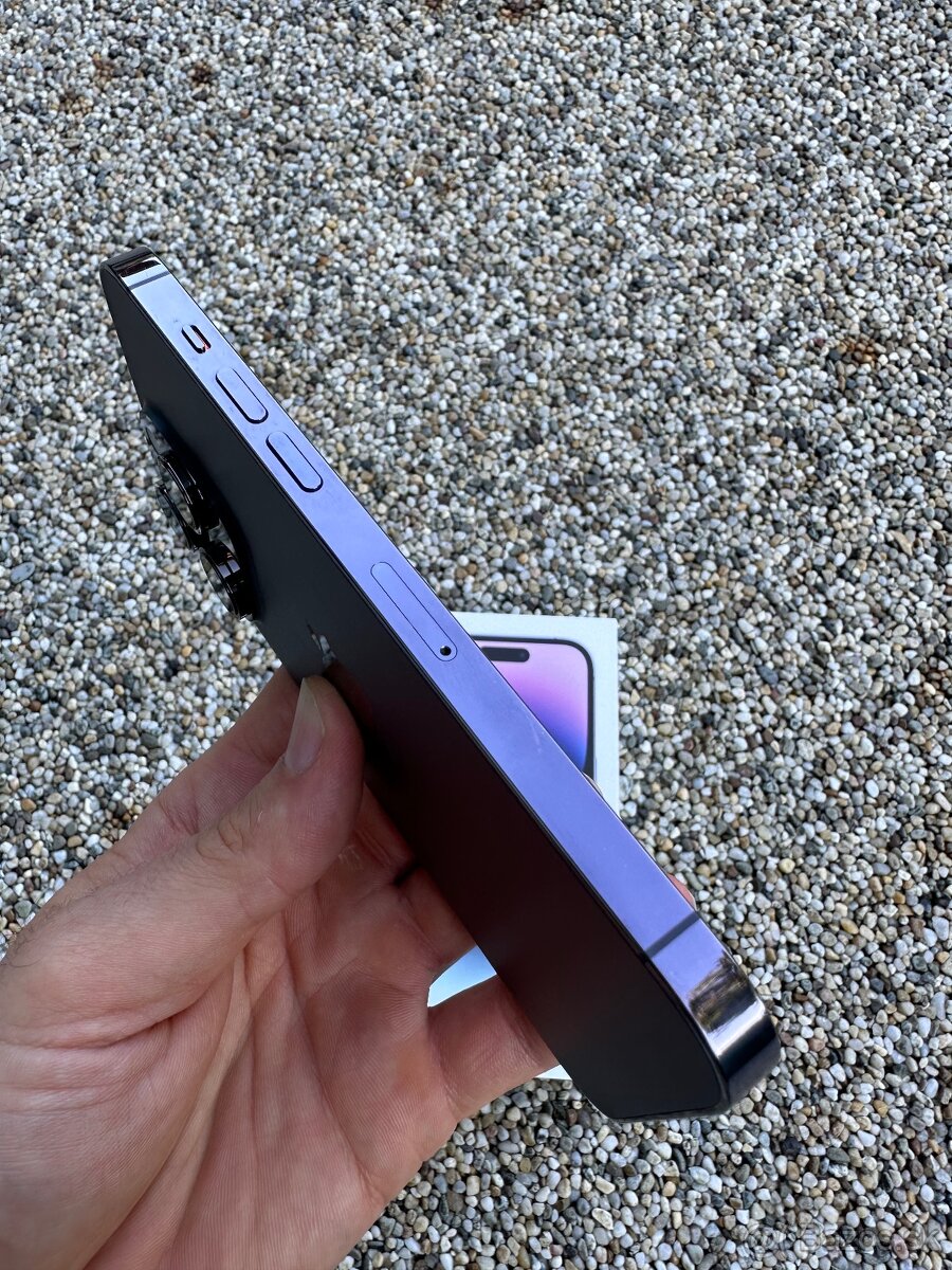 IPhone 14 Pro - baterie 100% - 2