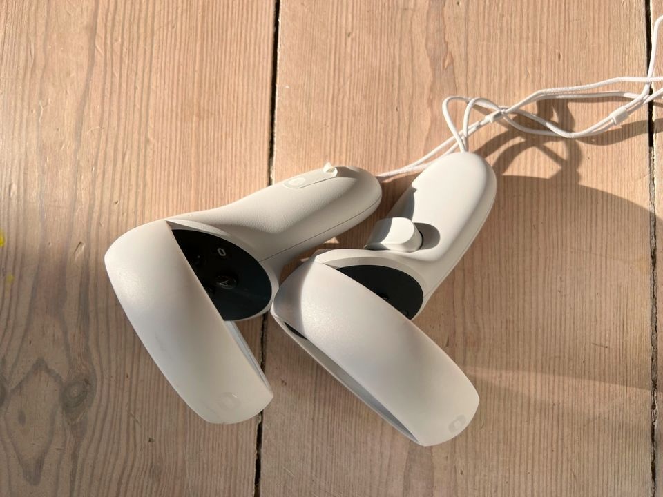 Oculus Quest 2 256GB + krabica+ navod na hry zadarmo - 2