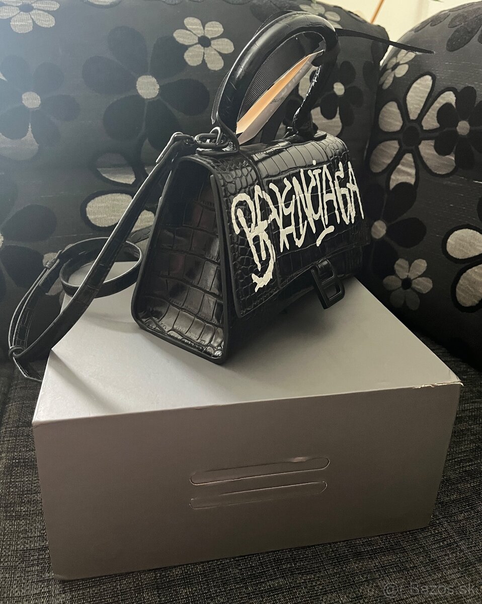 Balenciaga kabelka - 2