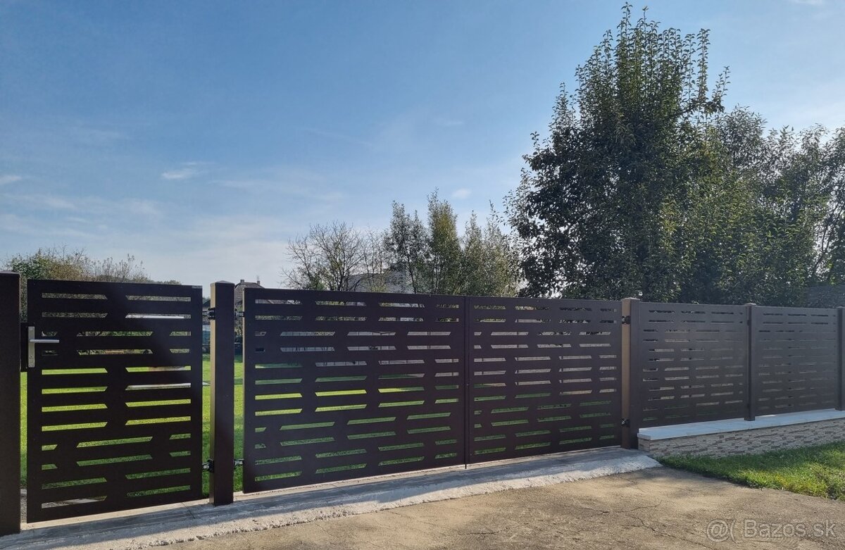 Kovové vstupné brány. - 2