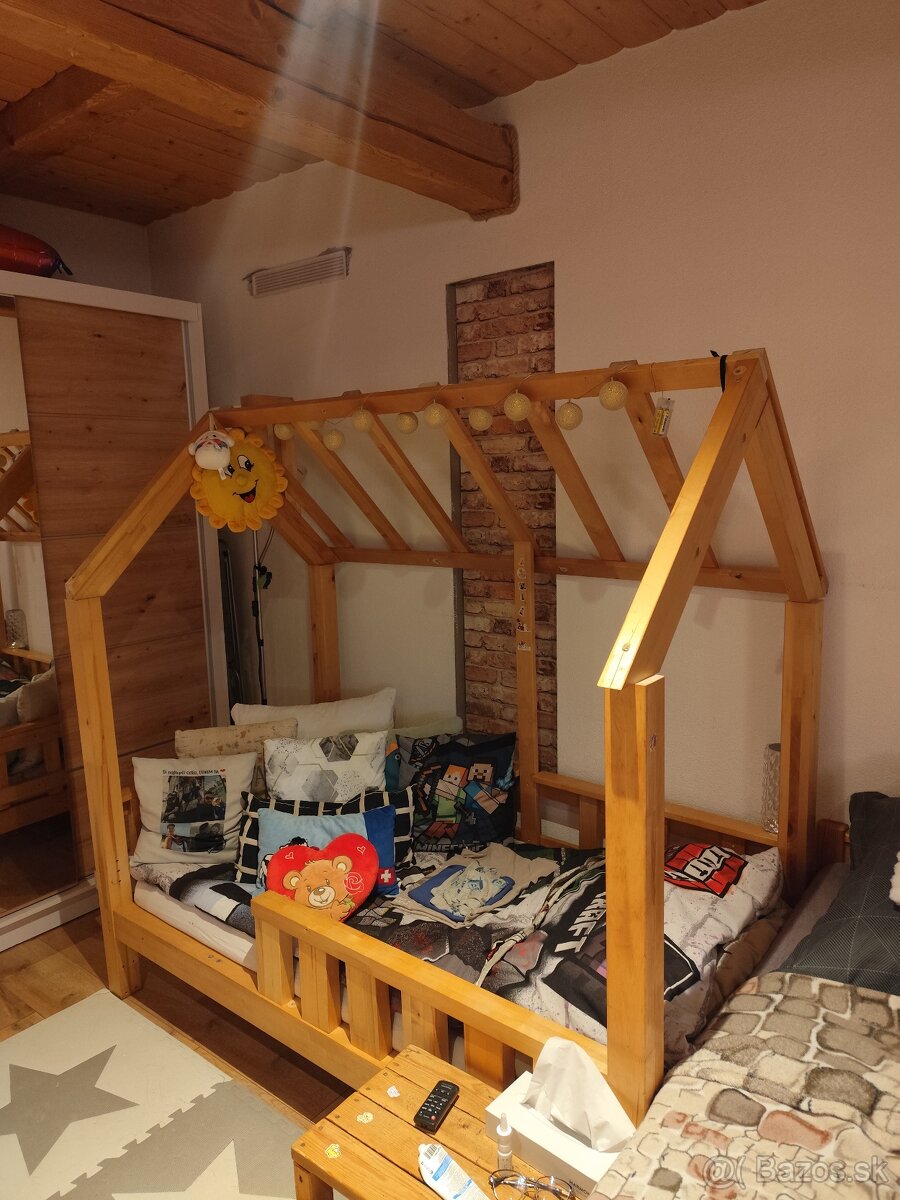 Detska postel domcek - 2