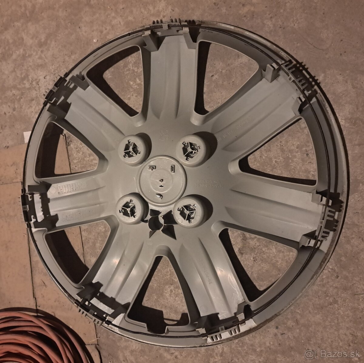 Puklica Peugeot Partner R16 - 2