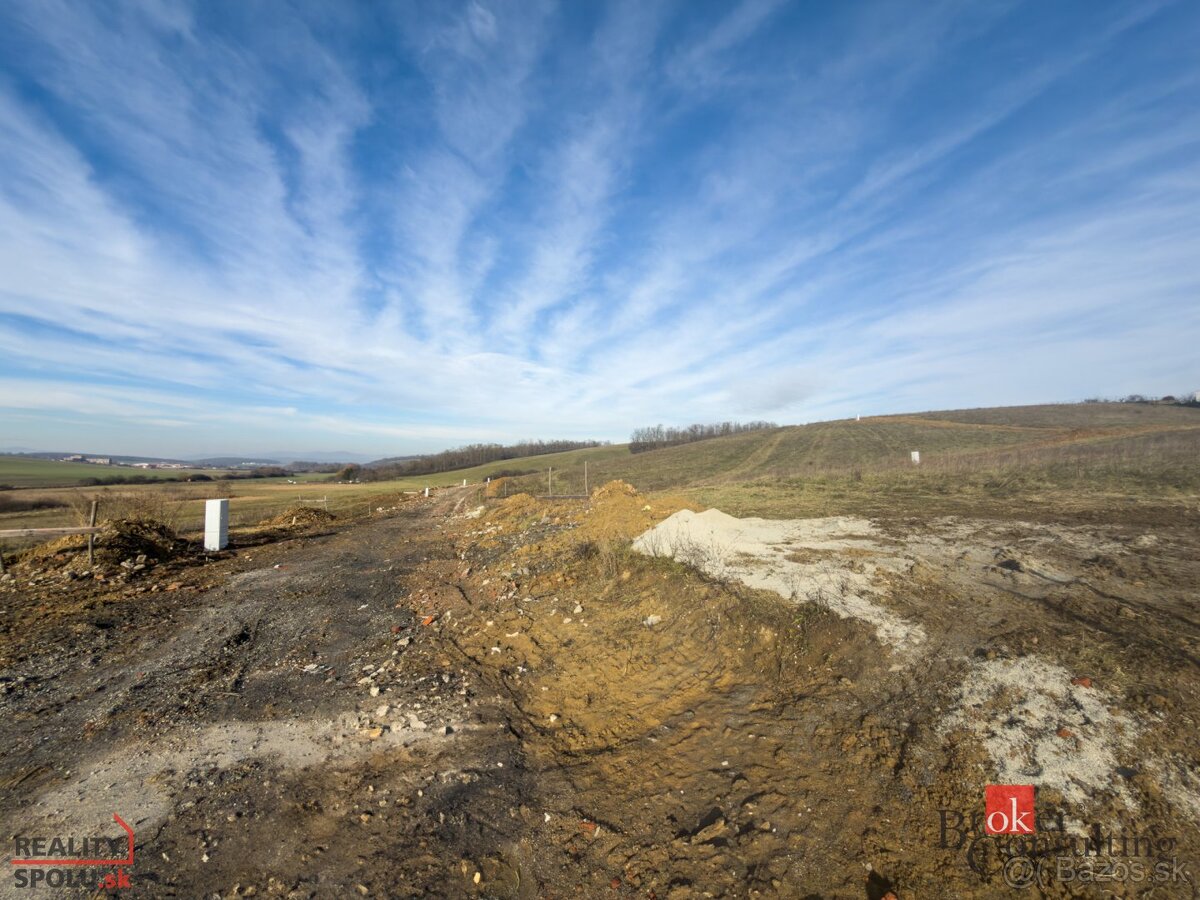 Na predaj stavebné pozemky - 2