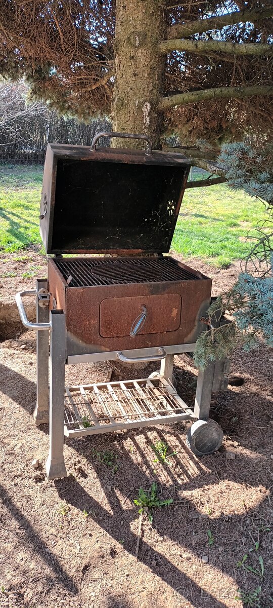 Gril funkcny len 30 euro - 2