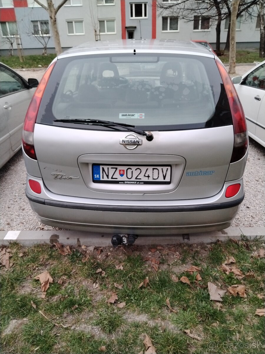 Almera tino - 2