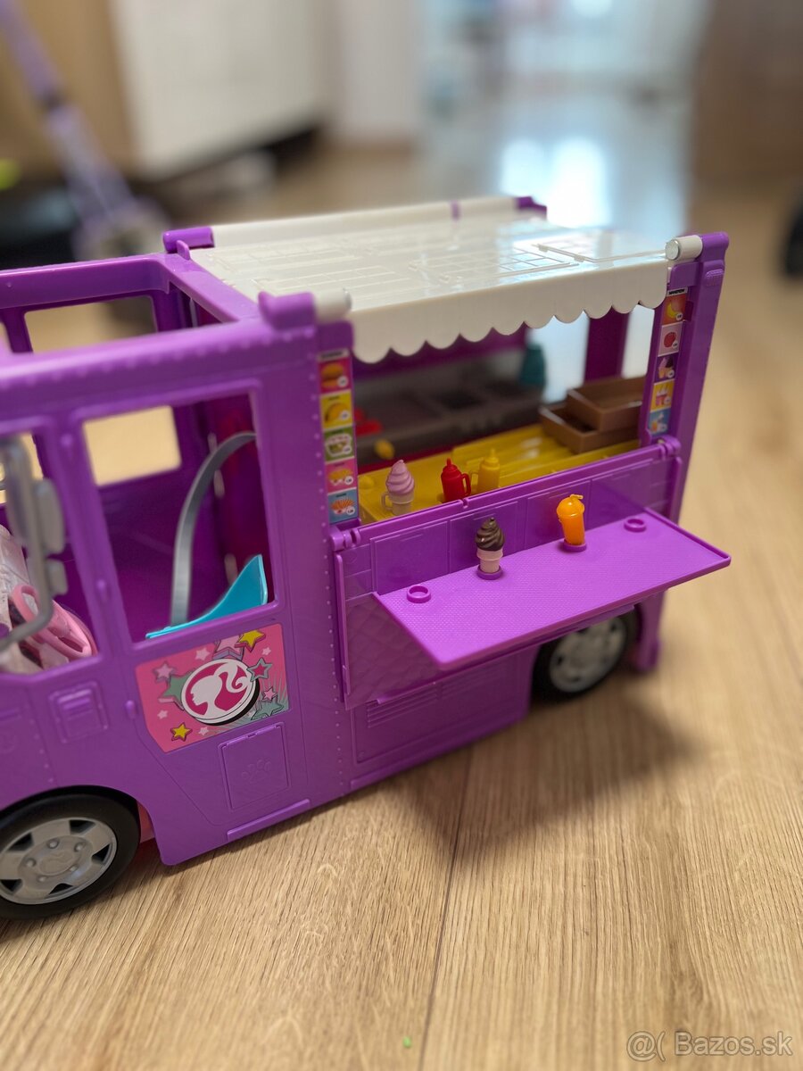 Barbie bufet s drobnosťami - 2