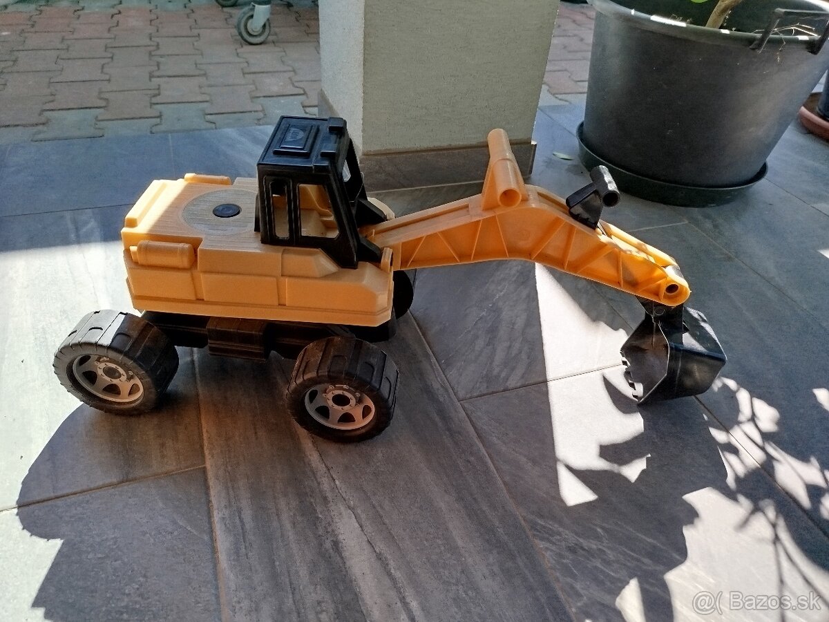Traktor a bager velky - 2