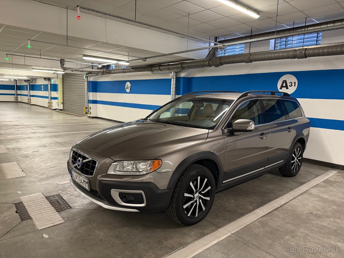 Volvo xc70 D5 2011 diesel - 2