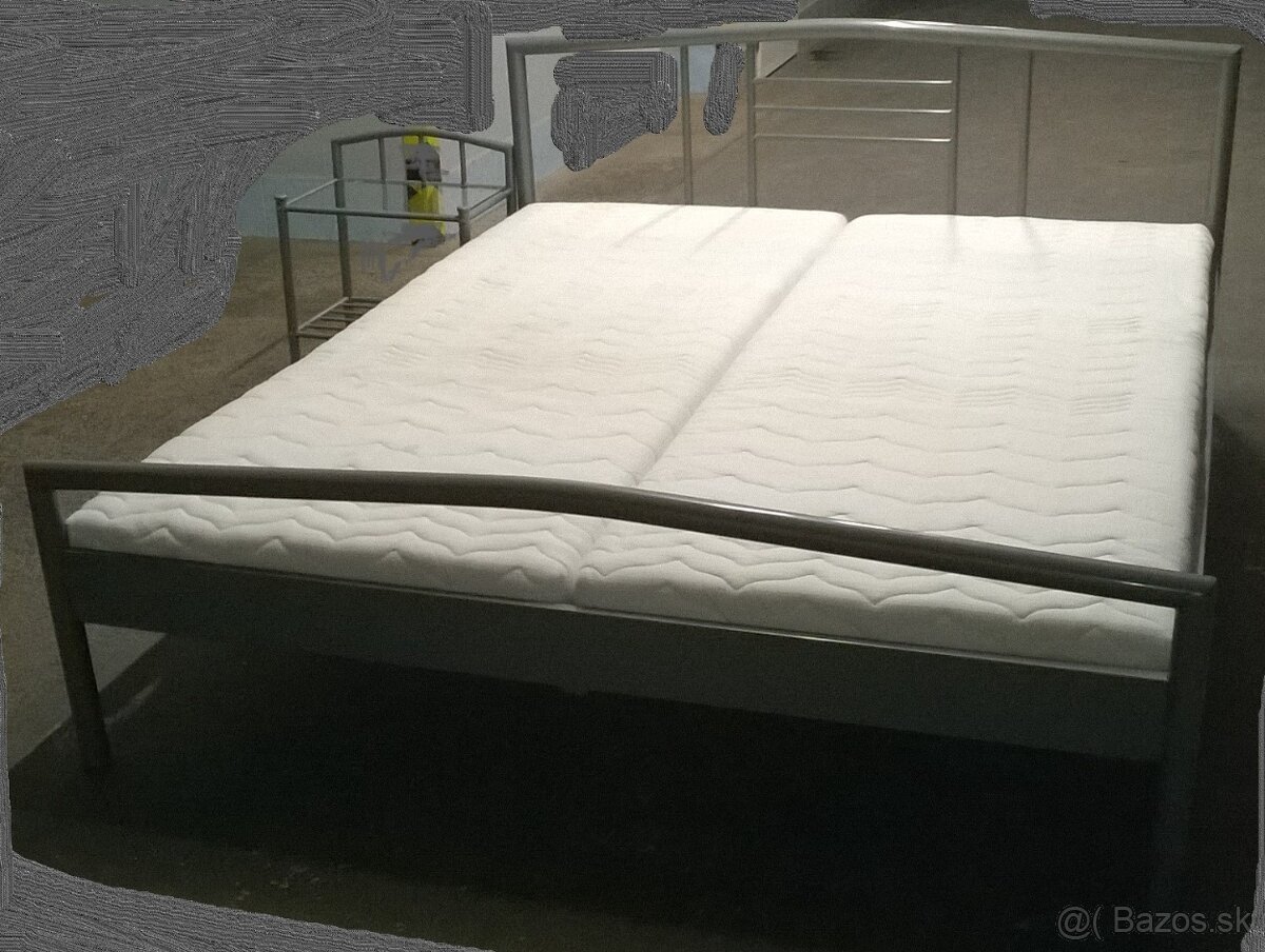 Predám posteľ s kvalitnými madracmi - 2