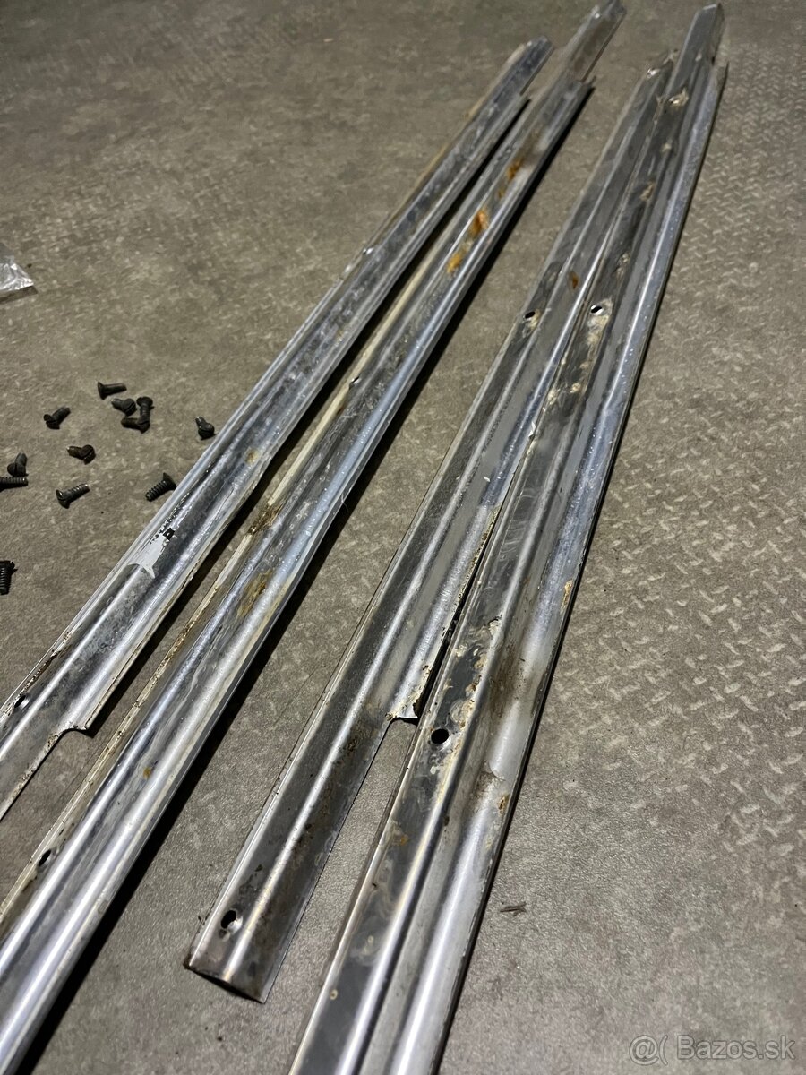 Prahové lišty Škoda 1000MB - 2