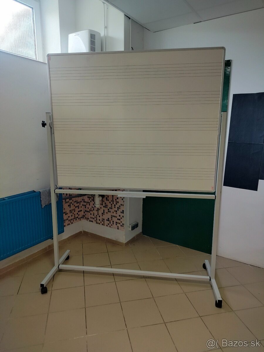 Magnetická tabuľa, premietacie plátno, organizér - 2