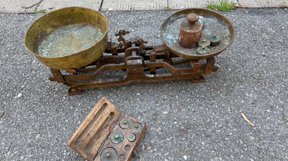 Rozlicne stare veci z povali - 2