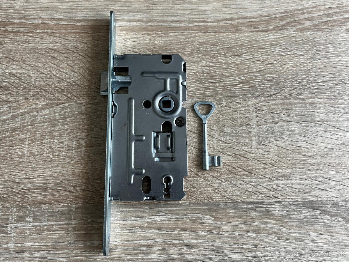 Predám zámok zadlabávací Voster 72/55 ľavý - 2