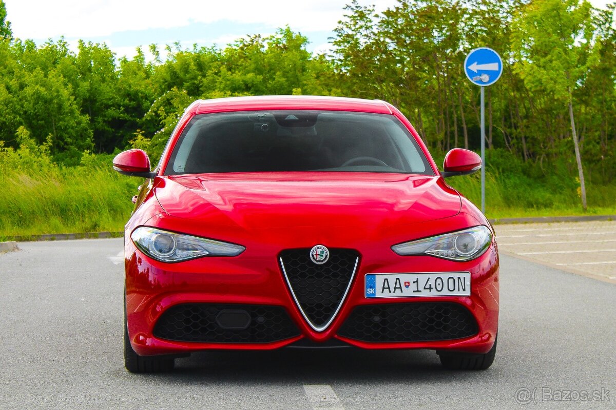 "Predané" Alfa Romeo Giulia 2.2 JTDM Veloce AT AWD - 2