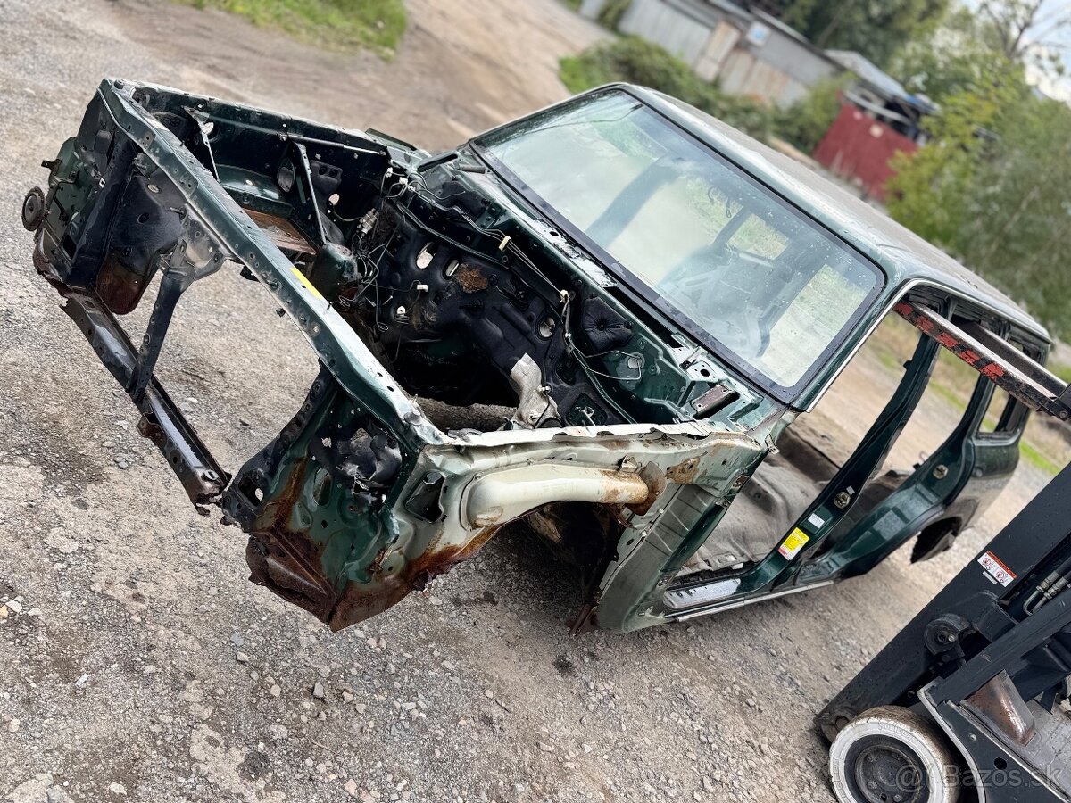Karoserie / bouda / kastle Nissan Patrol Y61 Wagon