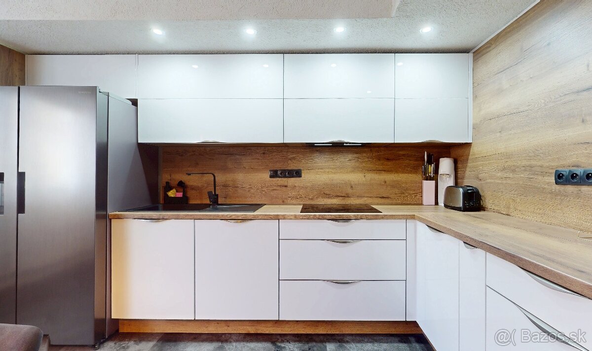 Zrekonštruovaný 4 izbový RD - 20 min od mesta ZVOLEN - 2