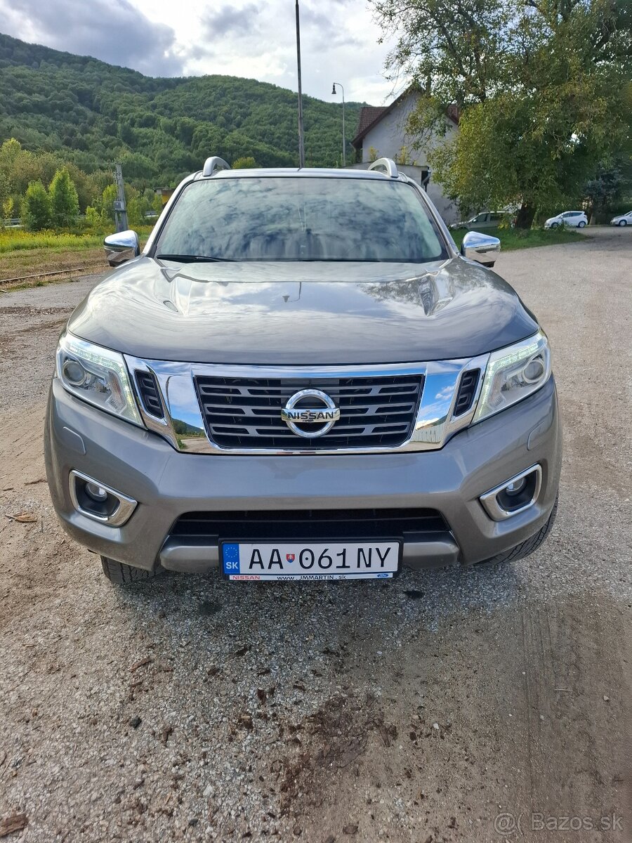 Nissan Navara NP300 Tekna Double Cab 2.3 dCi 190 7 A/T - - 2