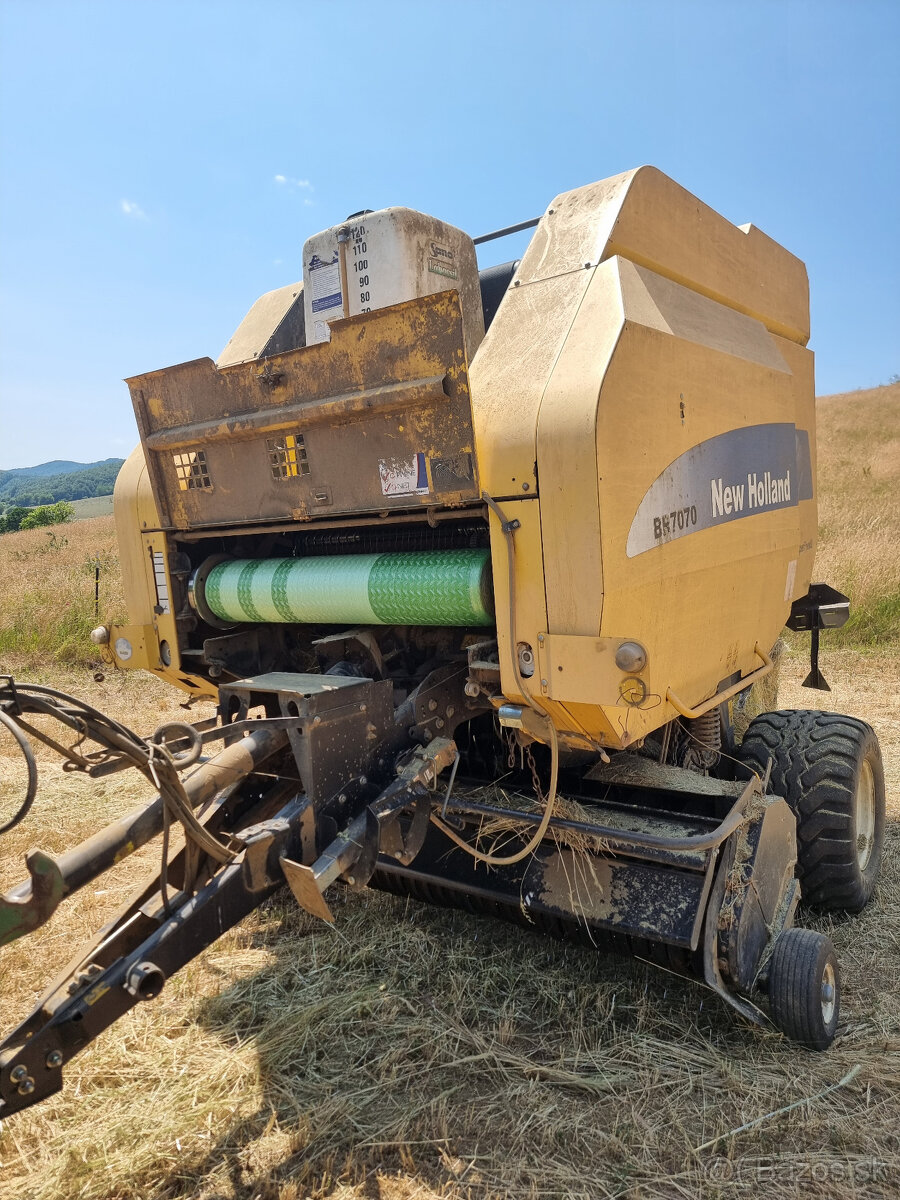 Lis na okrúhle balíky NEW HOLLAND BR 7070 - 2