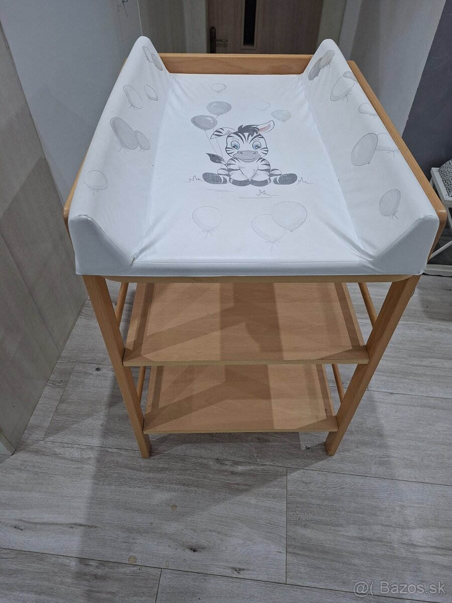 Prebaľovaci pult - 2