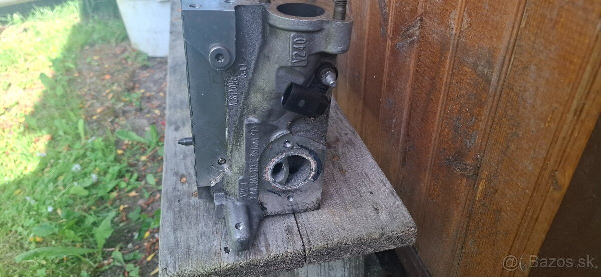 Vw hlava Touran 1,6 TDI 04L103373E 04L103064F - 2