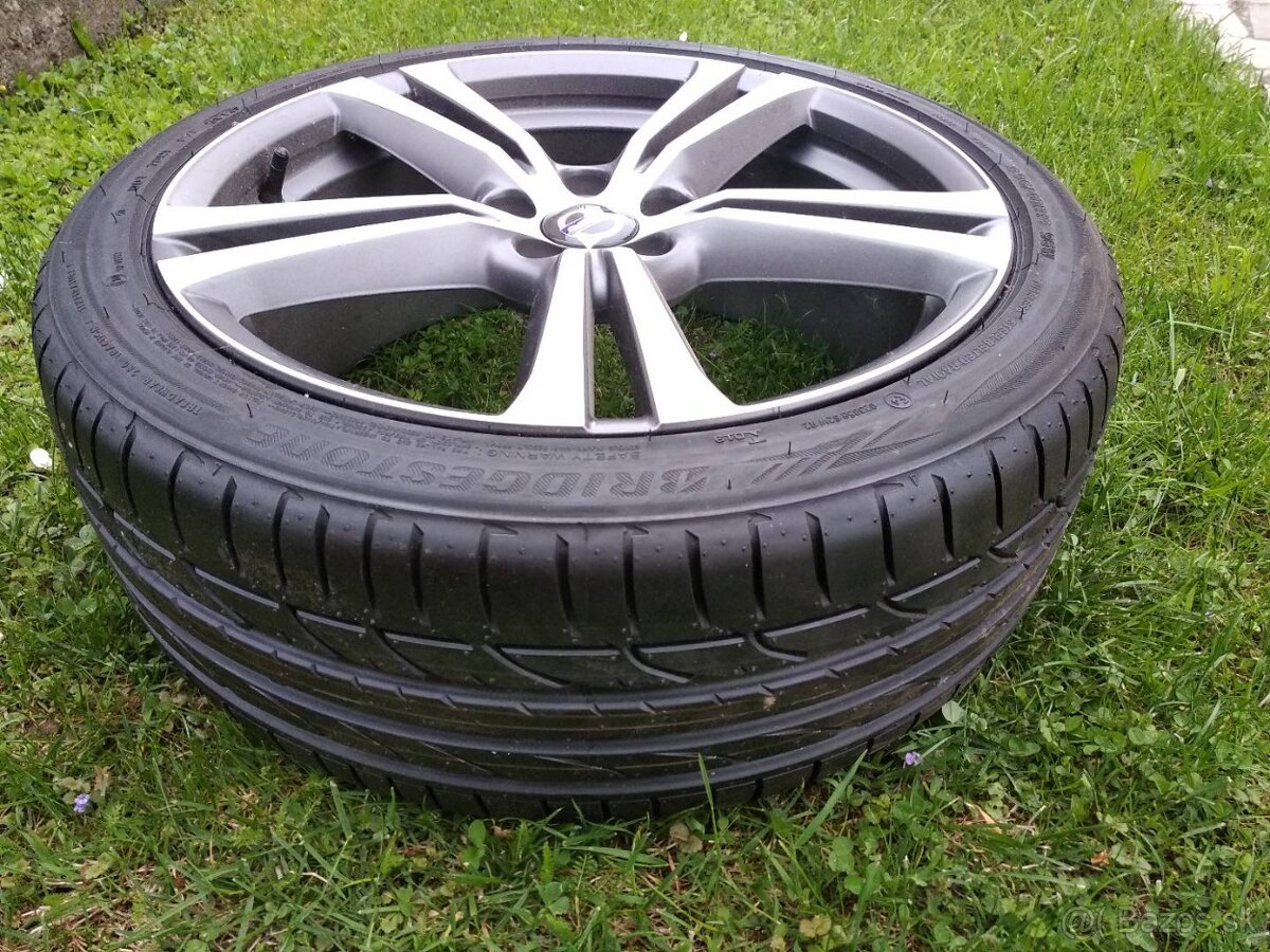 1ks 235/40 R19 Volvo - 2