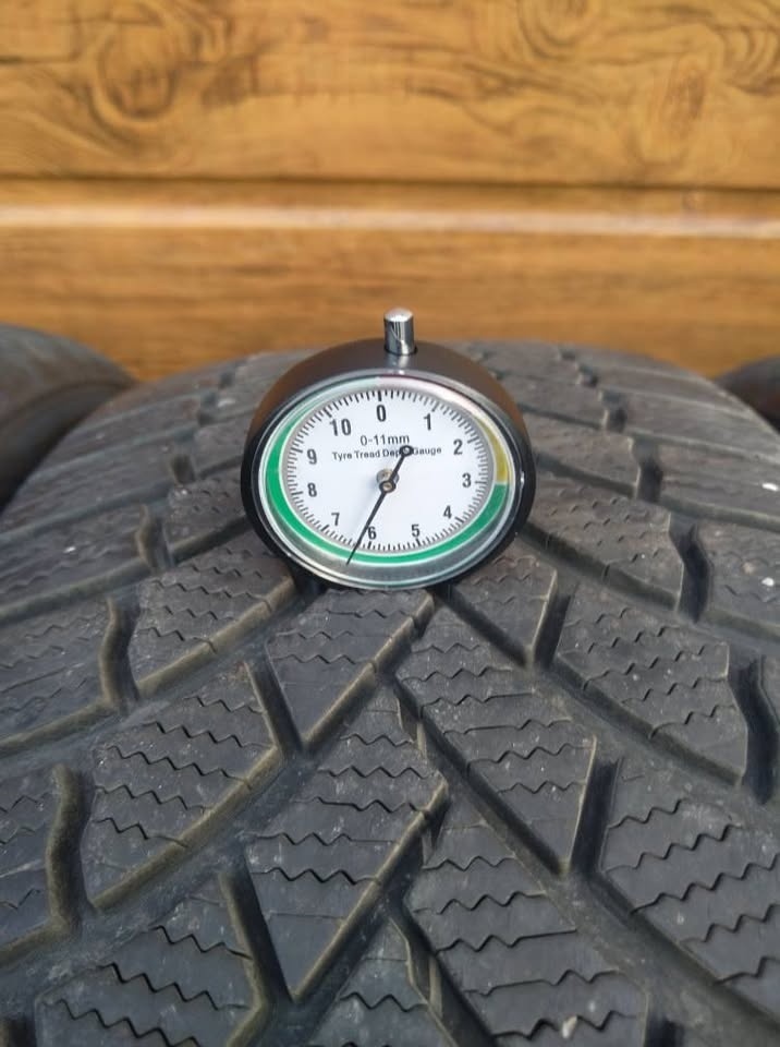 235/55 R 20 zimné SUV. - 2